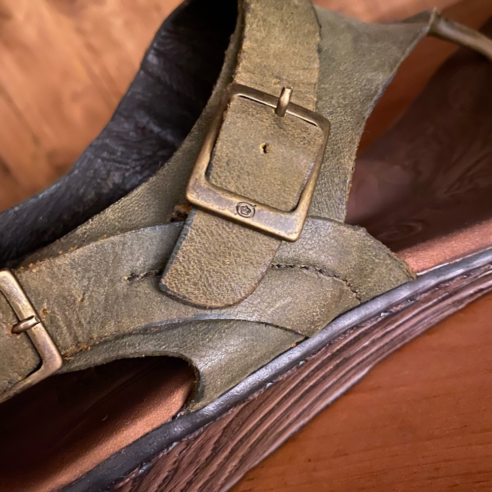 Sandals - Picture 3 of 5